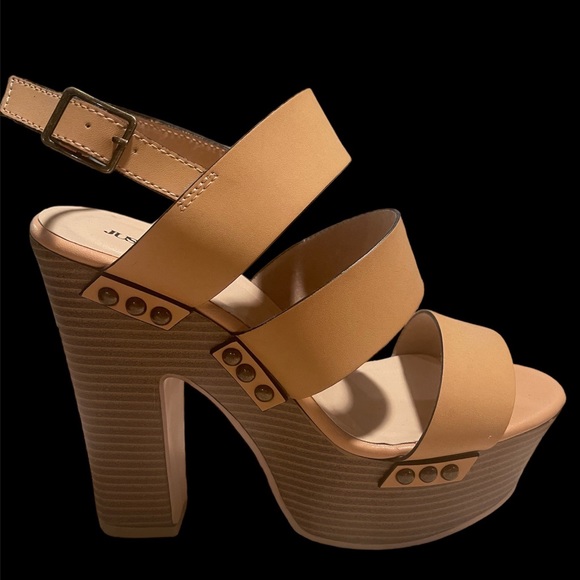 JustFab Chunky Women’s Strap Wood Heels SZ 7.5 - Picture 1 of 14